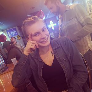 Meet your Posher, Elaina